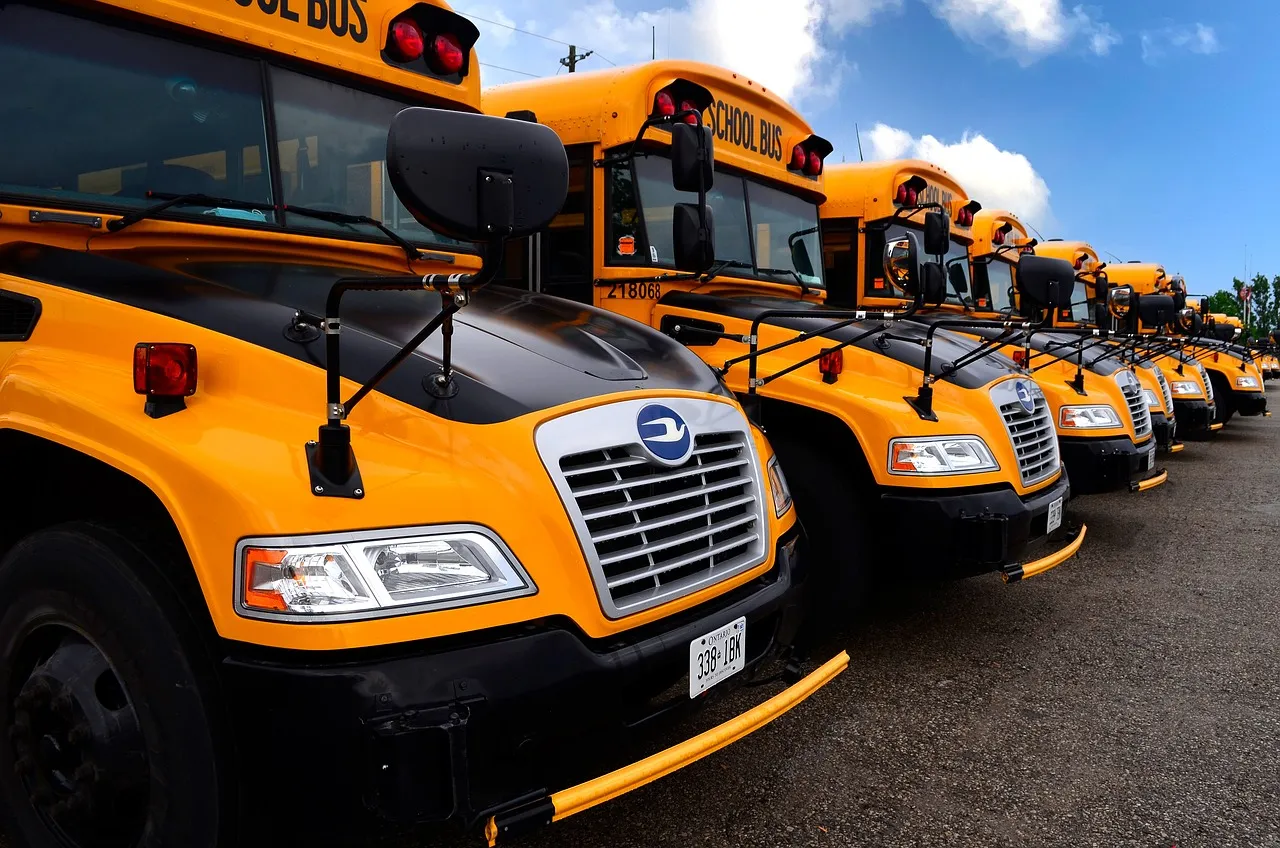 school bus 6561458 1280